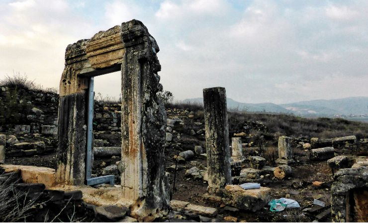 The Synagogue in the Arbel 1 Arbel ancient synagogue