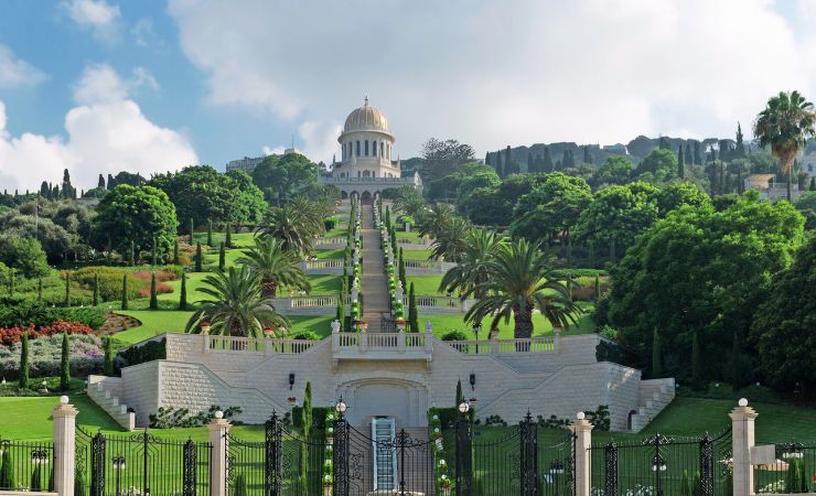 The Baháʼí Gardens: A UNESCO World Heritage Experience 1 Baháí Gardens Haifa